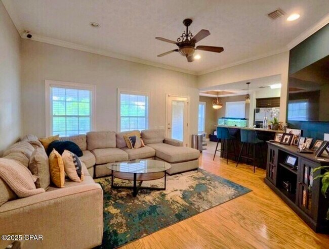Foto del edificio - 2406 Dragonfly Ln