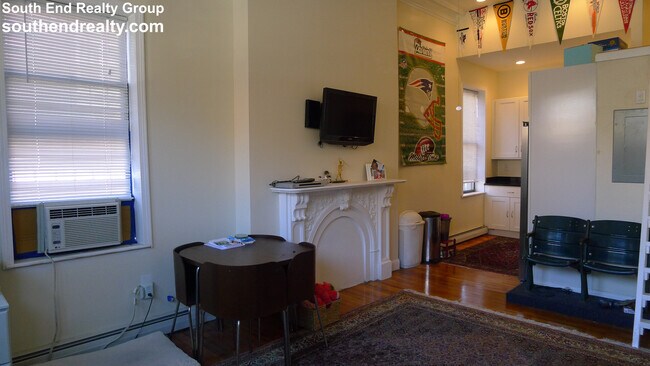 Building Photo - 664 Tremont St