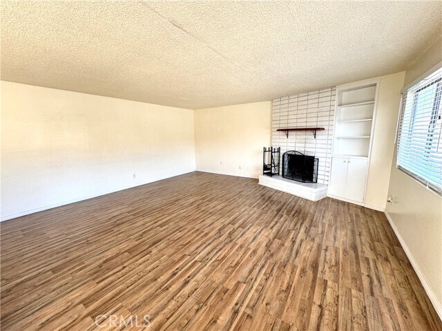Building Photo - 2591 Hayes Dr