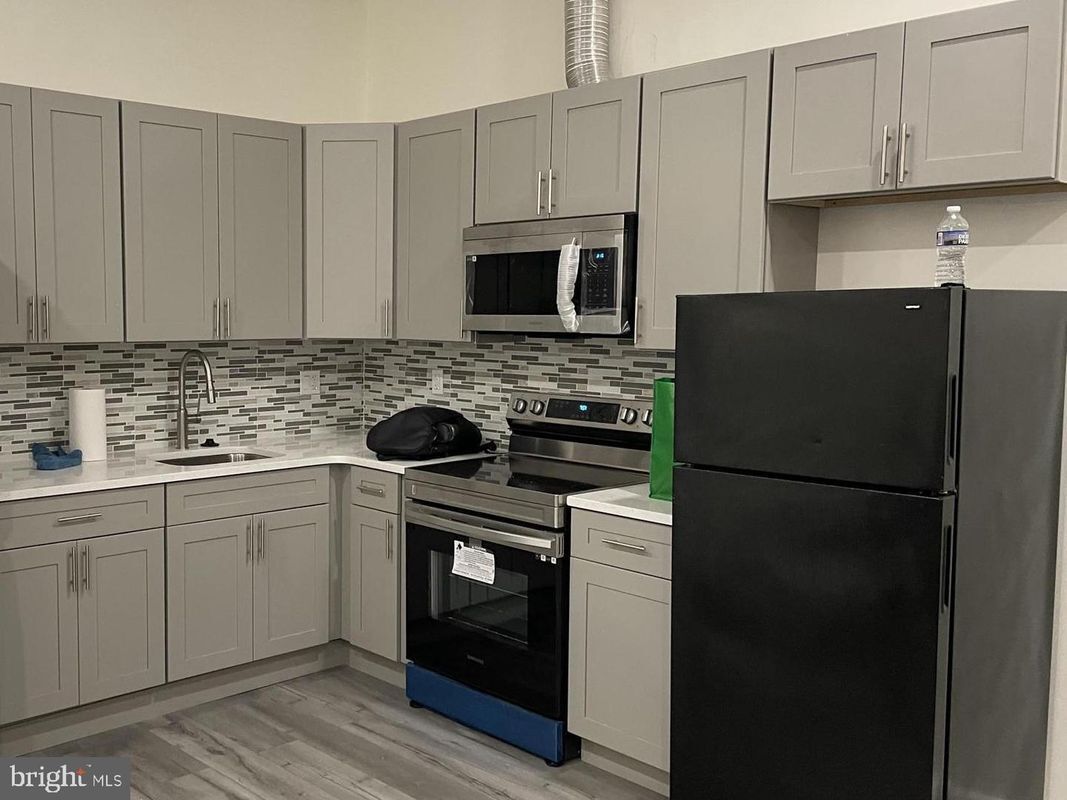 Foto principal - 910 Arch St