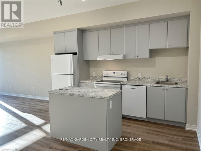 Building Photo - 50 Herrick Ave