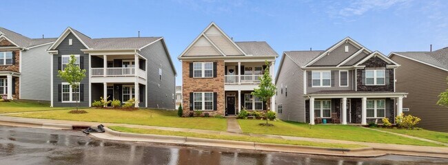 Foto del edificio - Spacious 4BR Single Family House with swim...