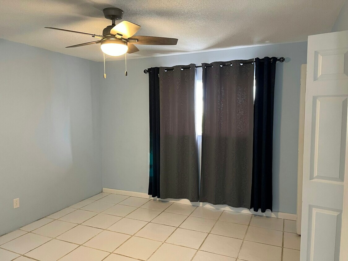 Foto del edificio - 55 Vining Ct