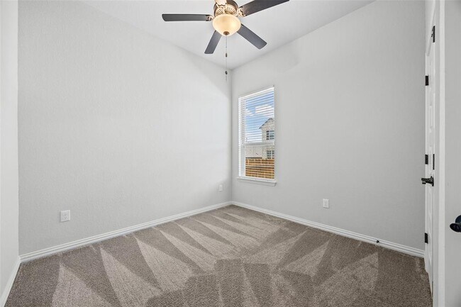 Building Photo - 12900 Bloomington Dr