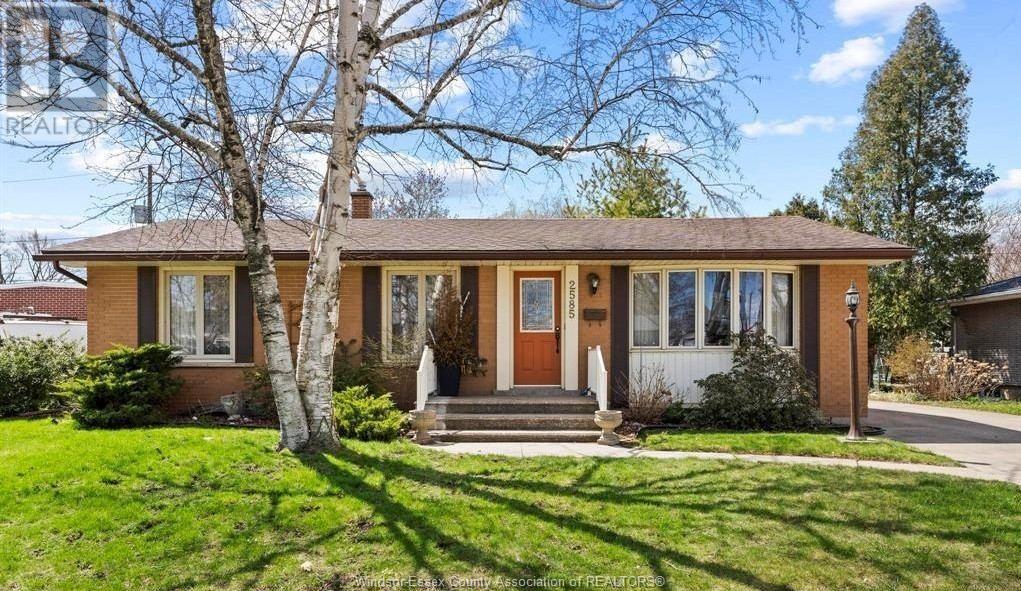 Photo principale - 2585 Randolph Ave