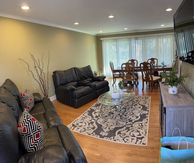 Foto del edificio - 5822 Keeney St