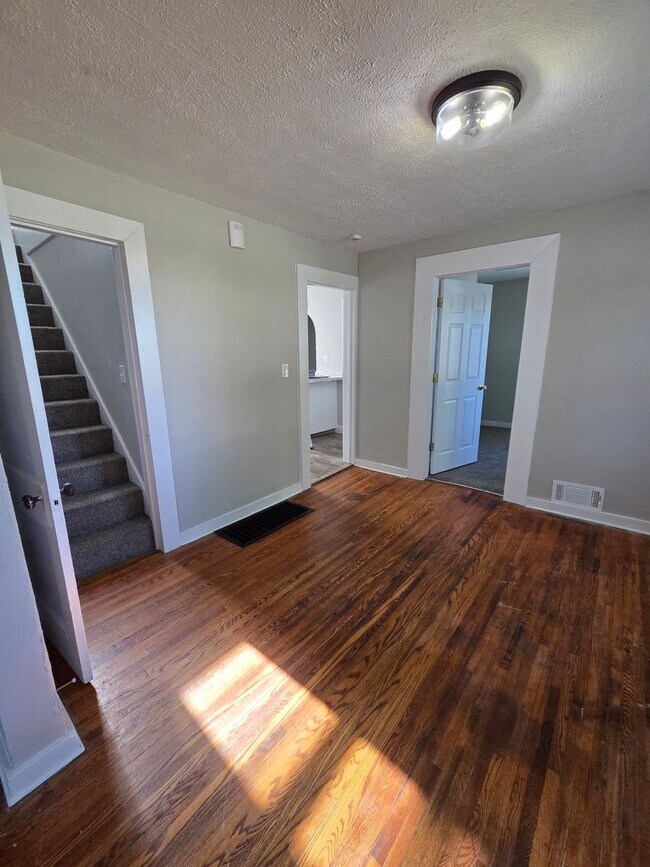 Foto del edificio - Three Bedroom Single Family Home AVAILABLE NOW