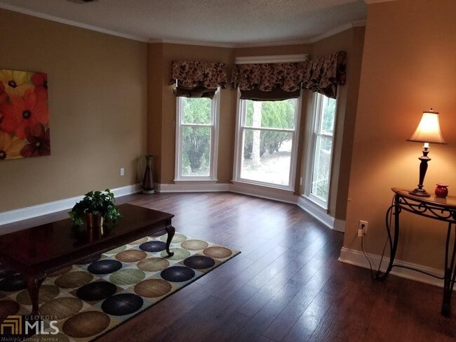 Building Photo - 121 Chestnut Field