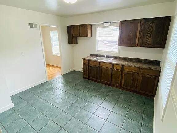 Building Photo - 5301 N 56th St