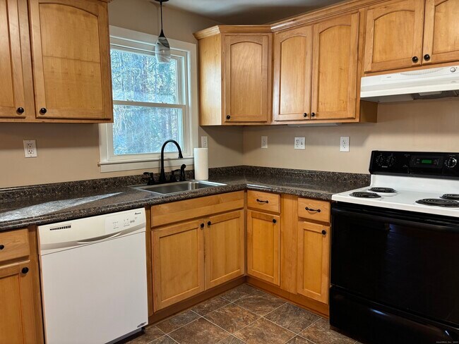 Foto del edificio - 897 Colonel Ledyard Hwy