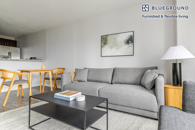 Foto del edificio - 8 W Chestnut St