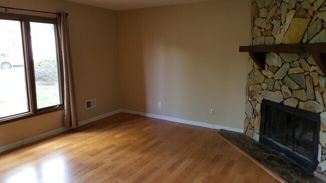 Foto del edificio - 4159 Pickfair Rd