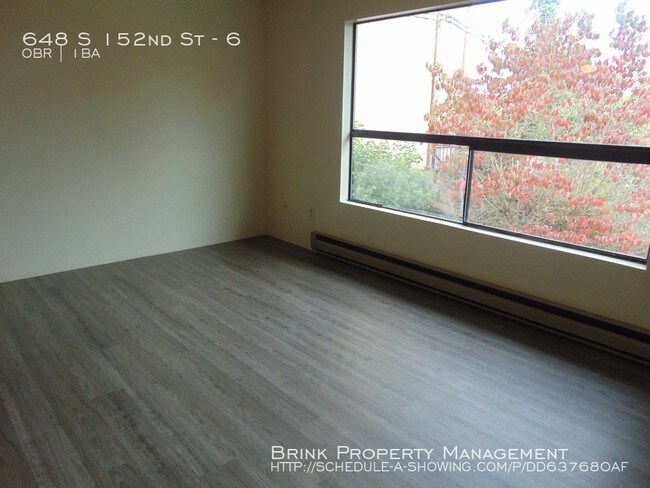 Foto del edificio - 648 S 152nd St