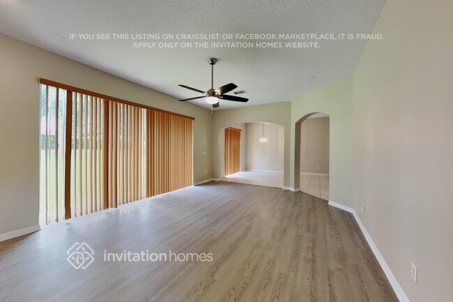Foto del edificio - 6329 Rolden Ct