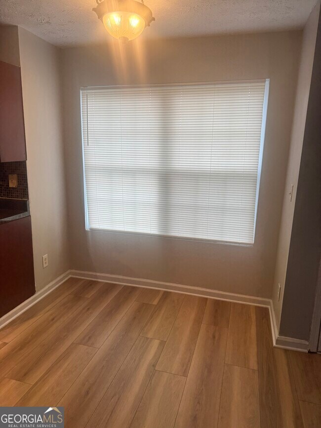 Foto del edificio - 5842 Wellborn Oaks Ct