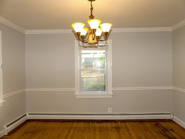 Photo - 903 Crestview Dr House