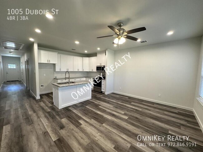 Building Photo - 1005 Dubois St