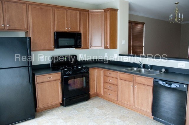 Building Photo - 42811 Smallwood Ter