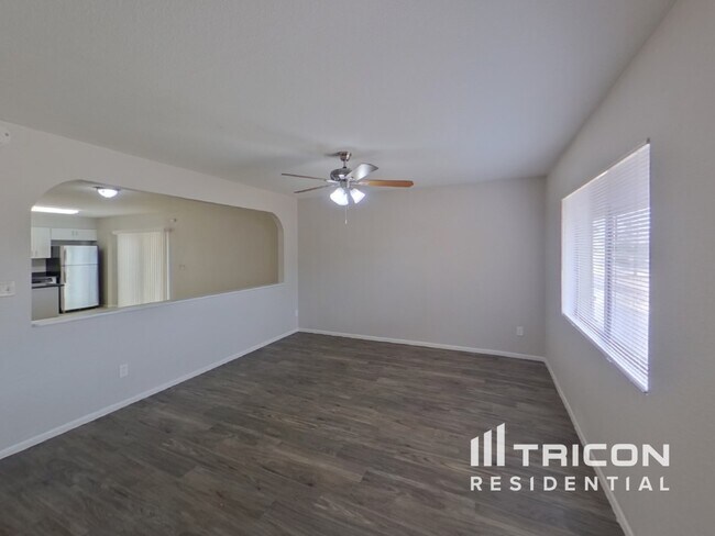 Building Photo - 7955 W Montecito Ave