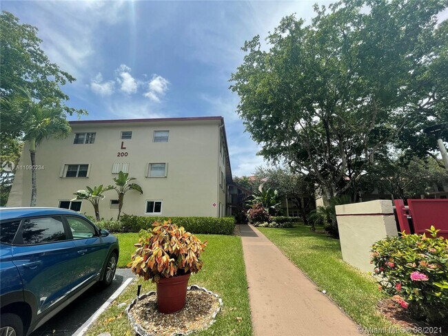 Foto del edificio - 200 SW 132nd Way