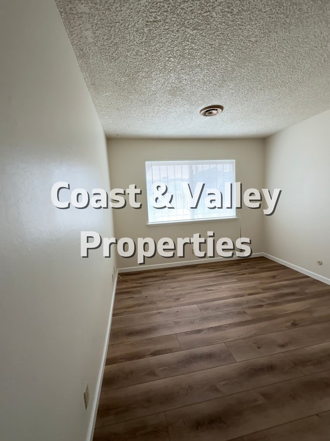 Building Photo - Seaside Home for RENT!!!