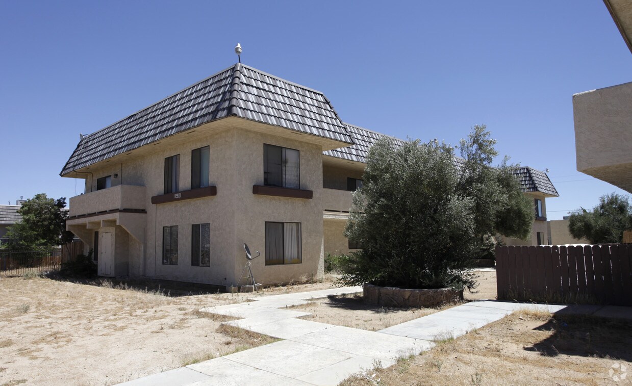 11901 1st Ave, Hesperia, CA 92345 Apartments in Hesperia, CA