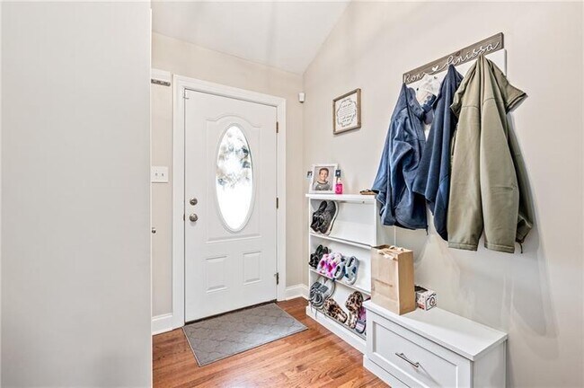 Foto del edificio - 143 Aberdeen Dr