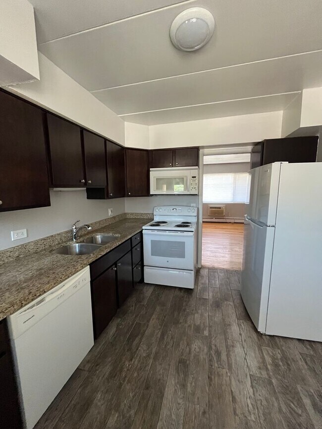 Foto del edificio - Salem Village Apartments LLC