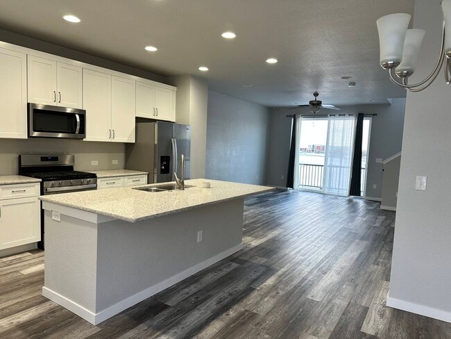 Building Photo - 11254 Modern Meadow Loop