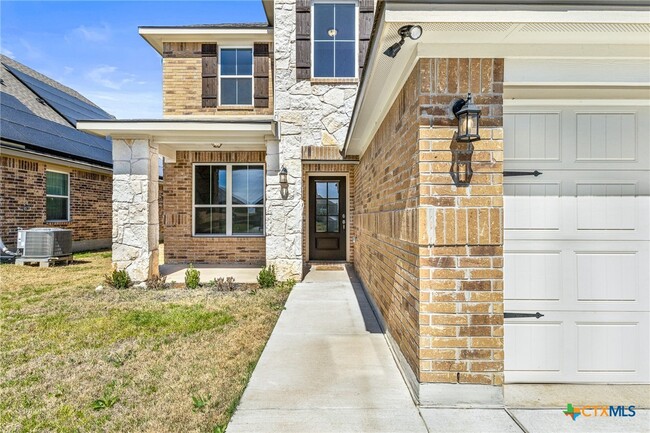Building Photo - 1024 Shelby Dr