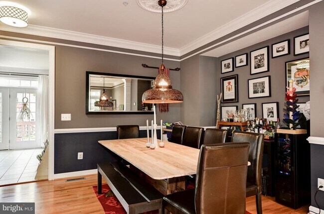 Foto del edificio - 4908 Waple Ln