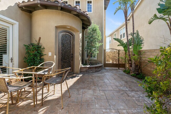 Foto del edificio - 1728 Bluesage Ct