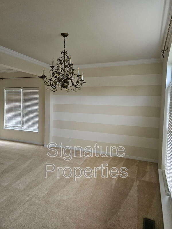Foto del edificio - 11451 Abbots Cross Ln