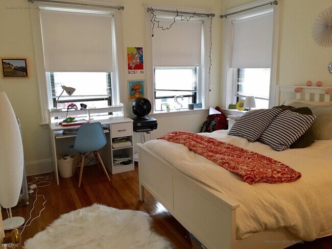 Foto del edificio - 2 br, 1 bath  - 124 Park St #3