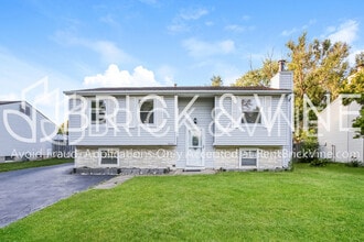 Building Photo - 5056 Ewald Dr