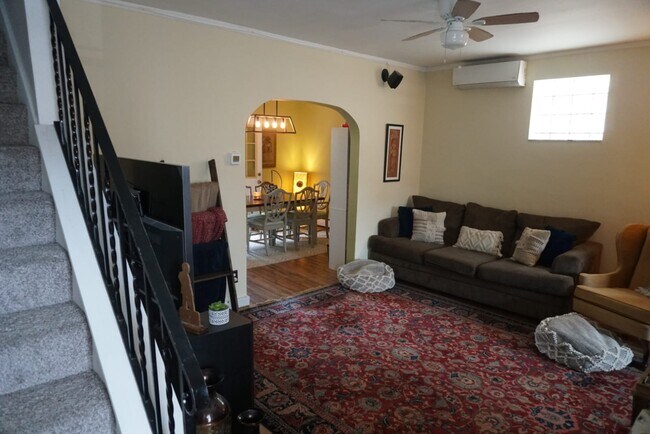 Photo - 761 Melbourne St House