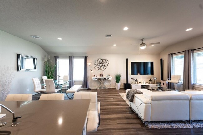 Building Photo - 7323 Teton Creek Trace