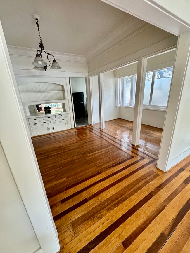View of separate Den/Office Area - 6200 De Longpre Ave