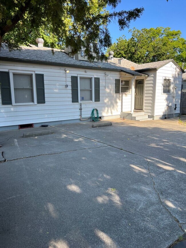 Foto del edificio - Cozy and convenient home in Downtown Davis