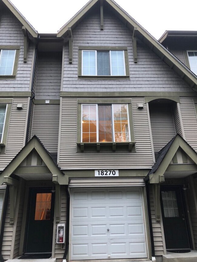 Foto del edificio - 18270 Northeast 97th Way