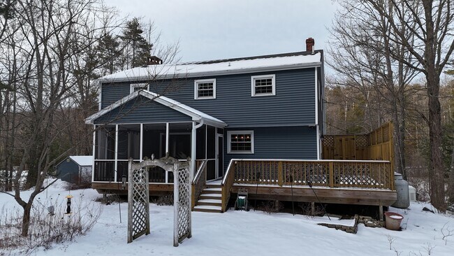 Foto del edificio - 46 Cundy's Harbor Rd