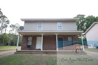 Building Photo - 707 Stratford Dr