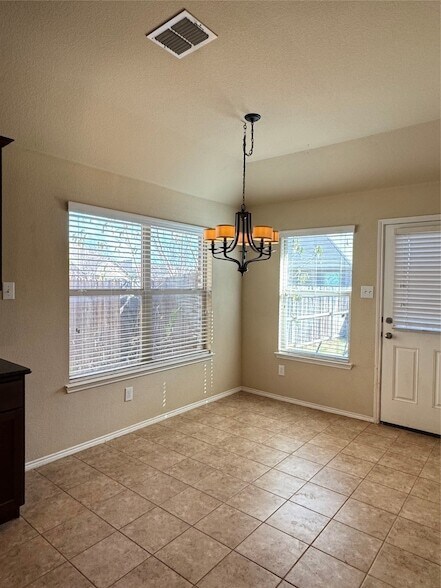 Foto del edificio - 2860 Houston Wood Dr