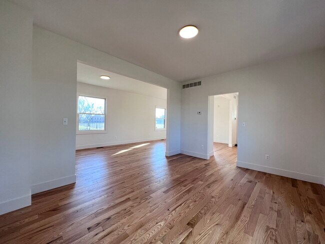 Foto del edificio - 1510 McClellan Ave
