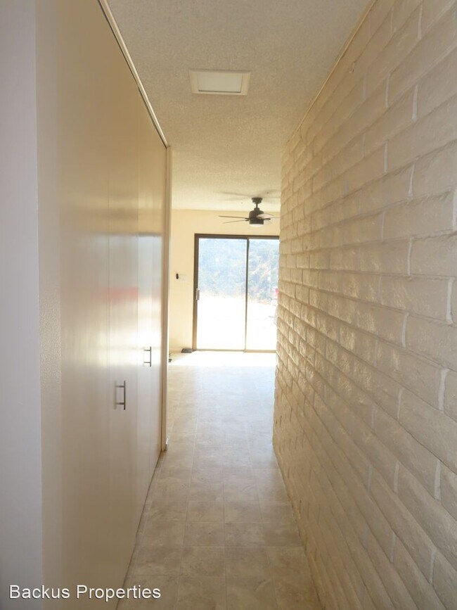 Building Photo - 2 br, 3 bath House - 435 Corral De Tierra Rd.