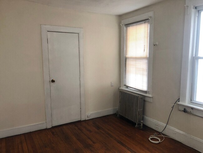 Building Photo - 201-217 17th St