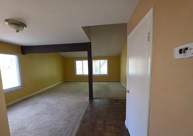 Building Photo - 2504 Panther Ln