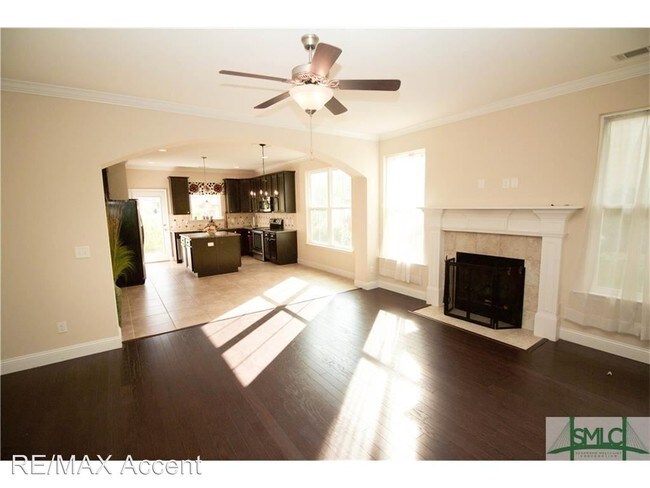 Building Photo - 250 James Dunham Pky