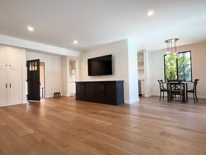 Building Photo - 6807 E Belice St