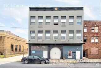 Building Photo - 220 E Chestnut St